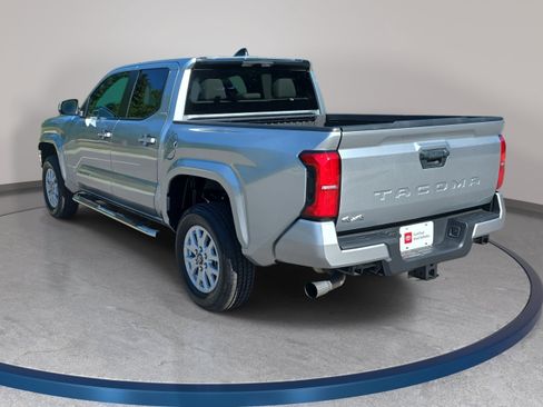 Certified 2024 Toyota Tacoma SR5 AWD/4WD image 7