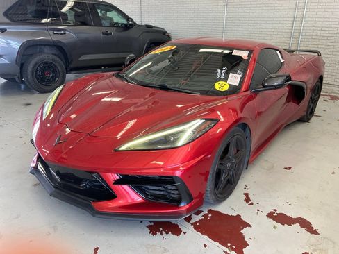 Used 2022 Chevrolet Corvette Stingray Preferred Cpe w/ Z51 Performance Package RWD image 1