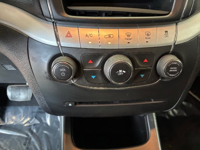Used 2019 Dodge Journey SE w/ Connectivity Group FWD image 19