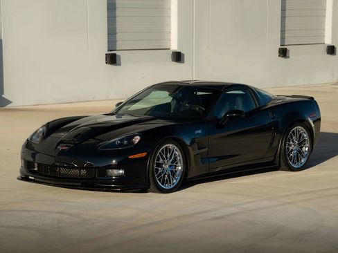 Used 2010 Chevrolet Corvette ZR1 w/ Preferred Equipment Group image 4