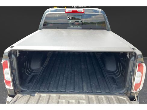Certified 2018 GMC Canyon SLT w/ Driver Alert Package AWD/4WD image 25
