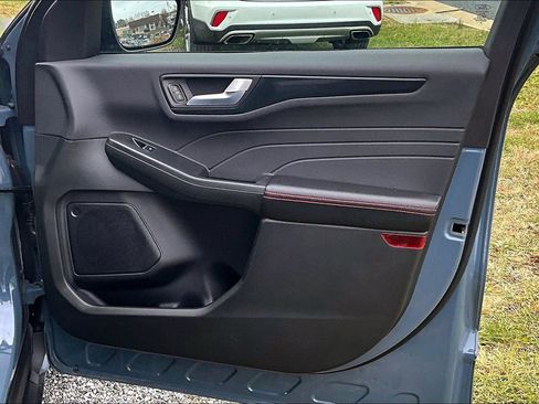 Used 2023 Ford Escape ST-Line w/ Tech Pack #1 image 16