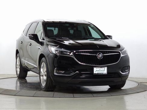 Used 2018 Buick Enclave Premium w/ Experience Buick Package image 1