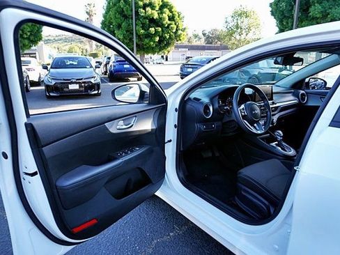 Used 2023 Kia Forte LX FWD image 29
