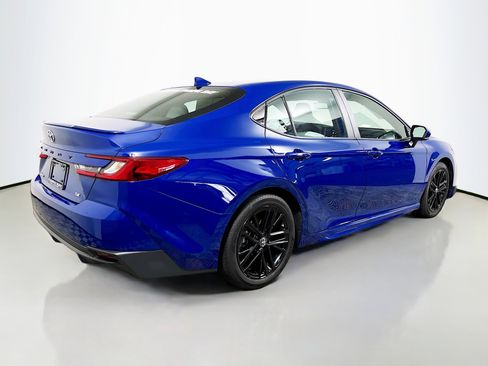 Used 2025 Toyota Camry SE w/ Multimedia Upgrade Package image 4