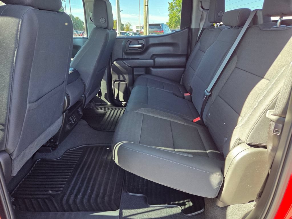 Used 2025 Chevrolet Silverado 1500 Custom Trail Boss w/ Dark Appearance Package AWD/4WD image 7