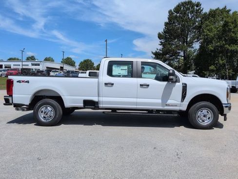 New 2026 Ford F350 XL w/ XL Chrome Package AWD/4WD image 3