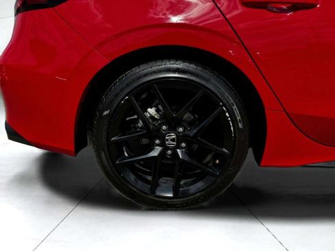 Used 2025 Honda Civic Sport image 17