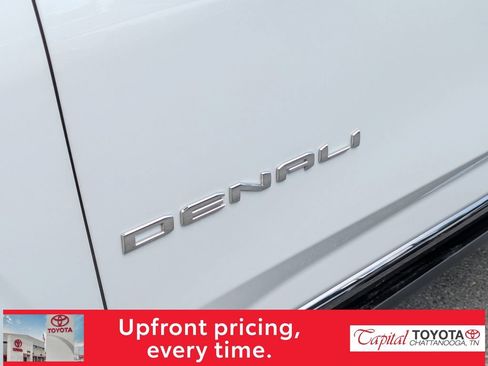 Used 2026 GMC Yukon Denali Ultimate AWD/4WD image 8