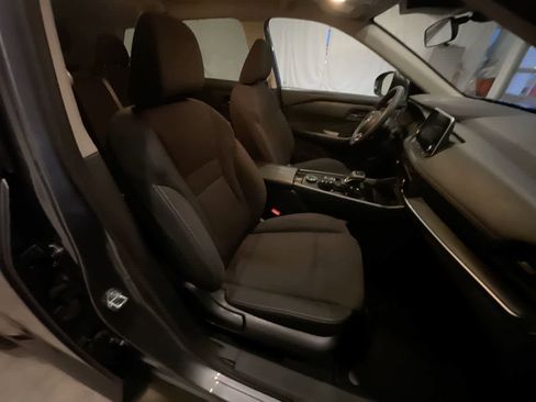 Used 2024 Nissan Rogue S image 23