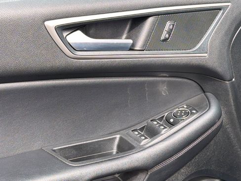 Used 2024 Ford Edge SEL image 22