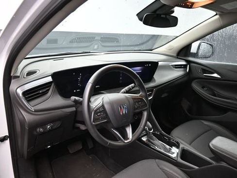 Used 2025 Buick Encore GX Preferred AWD/4WD image 18