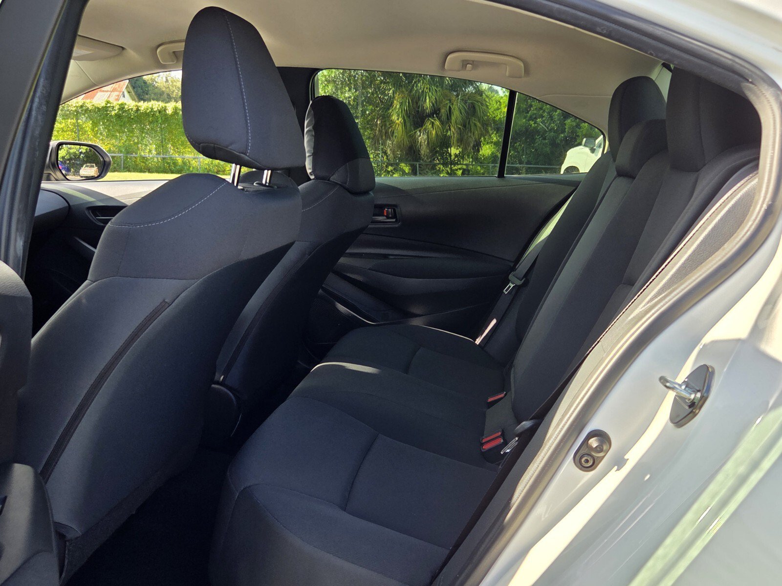 Used 2022 Toyota Corolla LE FWD image 10