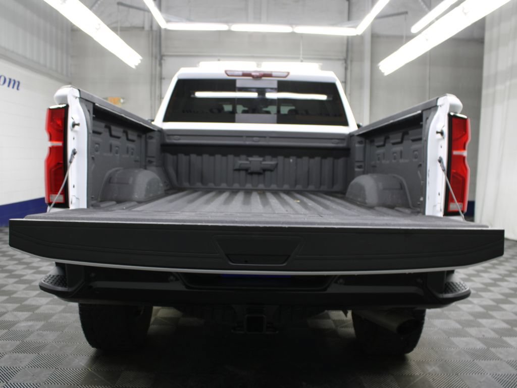 Used 2025 Chevrolet Silverado 2500 ZR2 w/ Technology Package AWD/4WD image 48