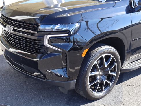 Certified 2024 Chevrolet Suburban RST w/ Luxury Package image 6