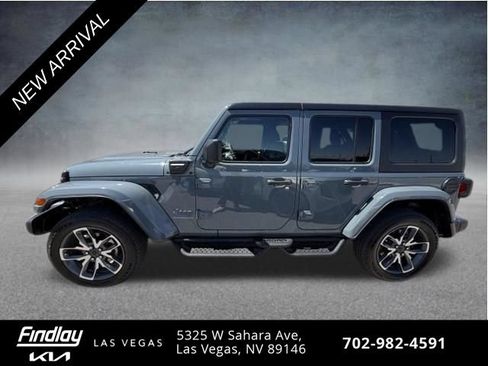 Used 2024 Jeep Wrangler Unlimited w/ Technology Group AWD/4WD image 8
