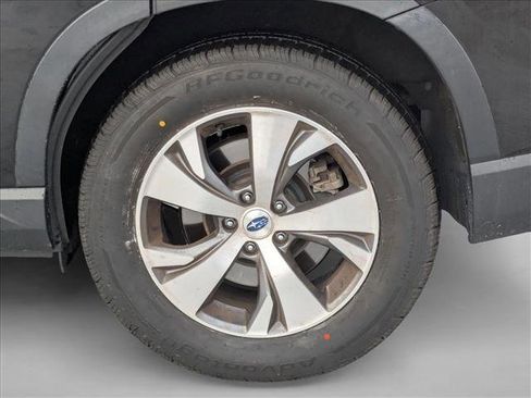 Used 2021 Subaru Ascent Premium w/ Convenience Package image 19