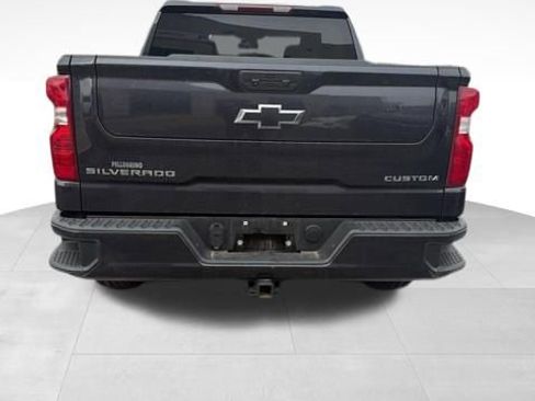 Used 2022 Chevrolet Silverado 1500 Custom image 5