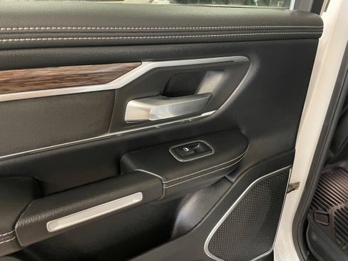 Used 2019 RAM 1500 Laramie AWD/4WD image 26
