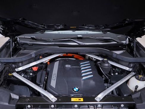 Used 2021 BMW X5 xDrive45e w/ M Sport Package image 24