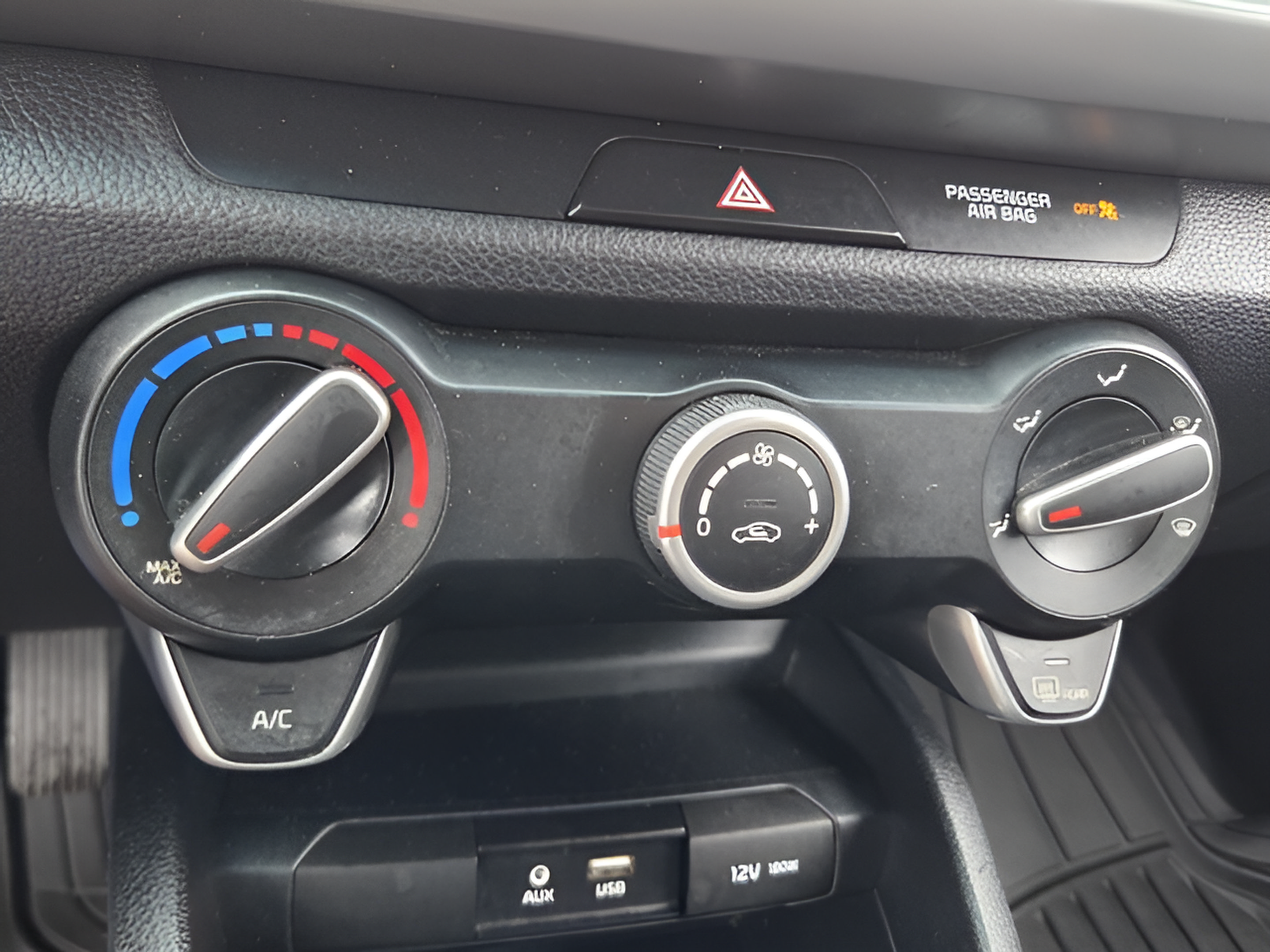 Used 2019 Kia Rio S w/ Technology Package FWD image 19