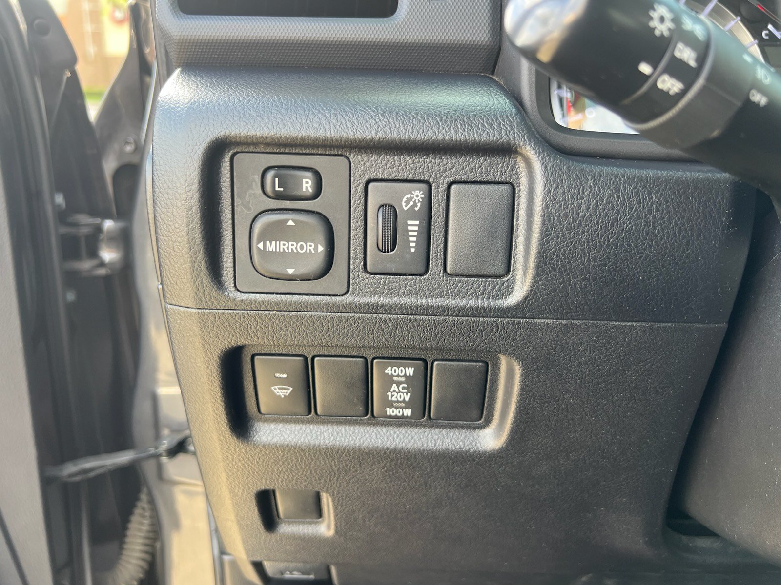 Used 2018 Toyota 4Runner SR5 RWD image 13