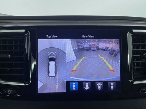 Used 2019 Chrysler Pacifica Touring-L Plus w/ Advanced Safetytec Group image 23