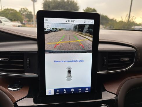 Used 2023 Ford Explorer King Ranch w/ Technology Package RWD image 19