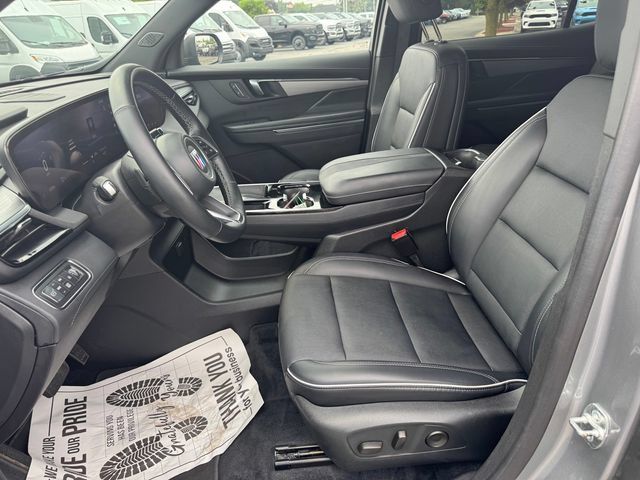 Used 2025 Buick Enclave Preferred AWD/4WD image 24