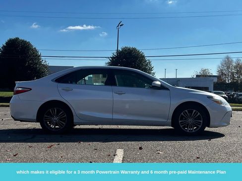 Used 2016 Toyota Camry SE image 11