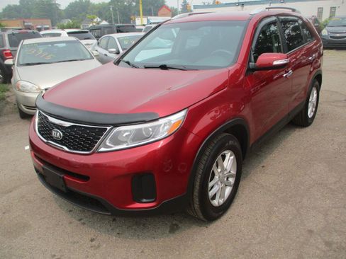 Used 2014 Kia Sorento LX FWD image 3