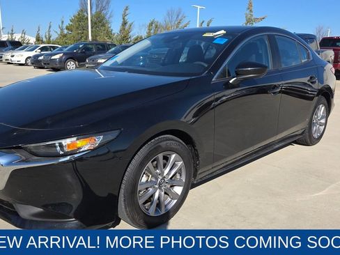 Used 2021 MAZDA MAZDA3 Sedan image 1