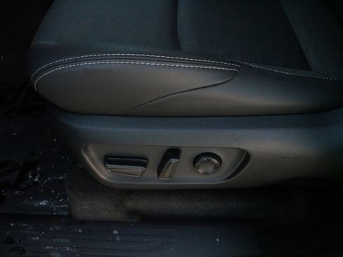 Certified 2025 Toyota 4Runner TRD Off-Road Premium image 20