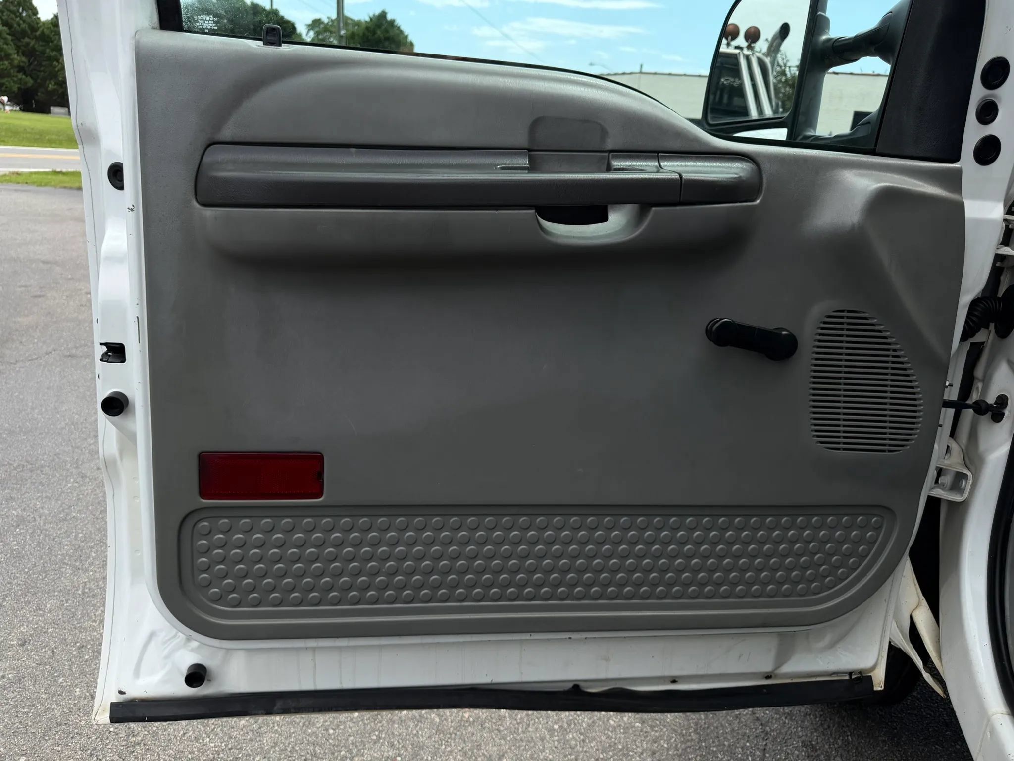 Used 2002 Ford F450 2WD Regular Cab Super Duty image 25