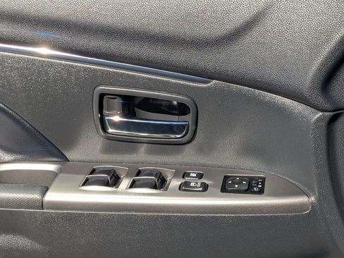 Used 2025 Mitsubishi Outlander Sport SE image 16