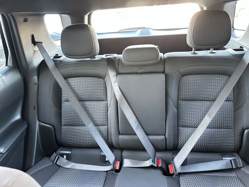 Used 2025 Chevrolet Equinox LT image 38