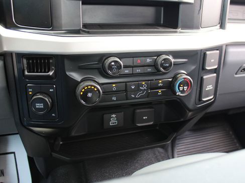 Used 2025 Ford F350 XL AWD/4WD image 29
