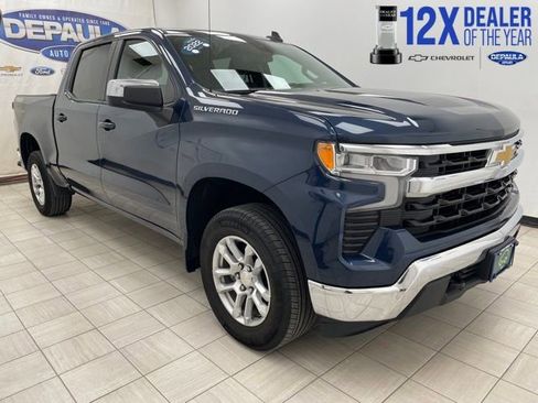 Used 2022 Chevrolet Silverado 1500 LT AWD/4WD image 1
