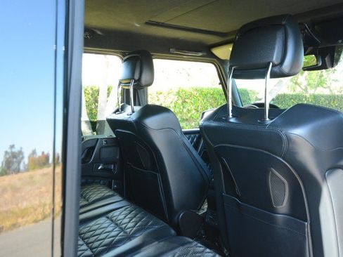 Used 2015 Mercedes-Benz G 63 AMG 4MATIC image 40