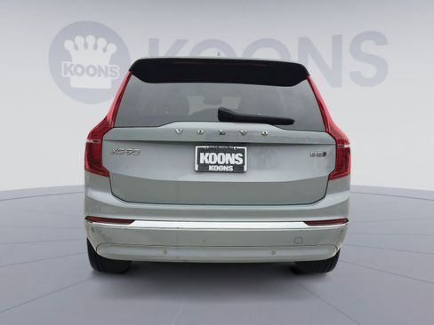 Used 2024 Volvo XC90 B5 Plus w/ Protection Package image 5