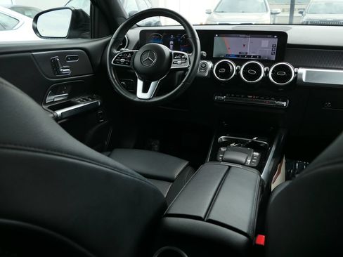 Used 2023 Mercedes-Benz GLB 250 4MATIC image 23