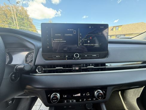 Used 2025 Mitsubishi Outlander SE AWD/4WD image 11