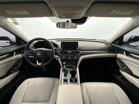 Used 2018 Honda Accord LX image 9