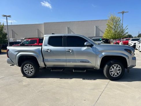 Used 2026 Toyota Tacoma SR5 RWD image 2
