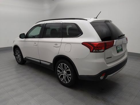 Used 2016 Mitsubishi Outlander SEL image 3