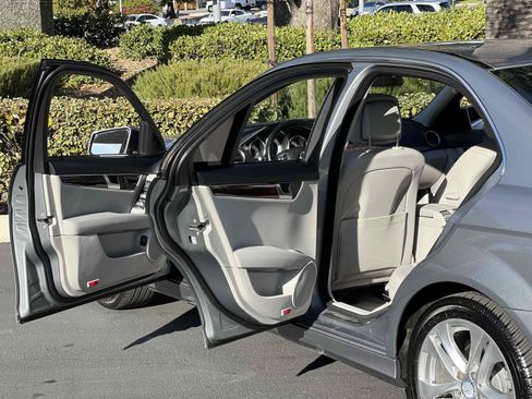 Used 2013 Mercedes-Benz C 250 Sedan w/ Premium 1 Pkg image 54