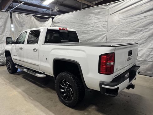 Used 2016 GMC Sierra 2500 Denali w/ Duramax Plus Package image 3