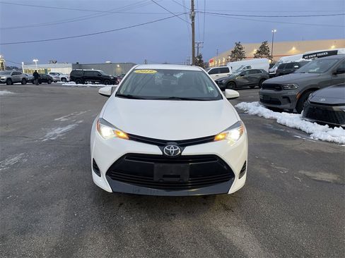 Used 2019 Toyota Corolla LE image 5