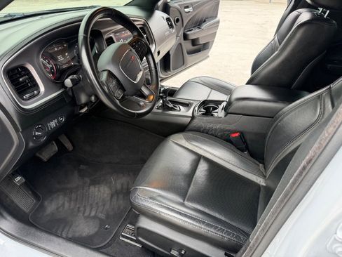 Used 2021 Dodge Charger SXT w/ Plus Group RWD image 9