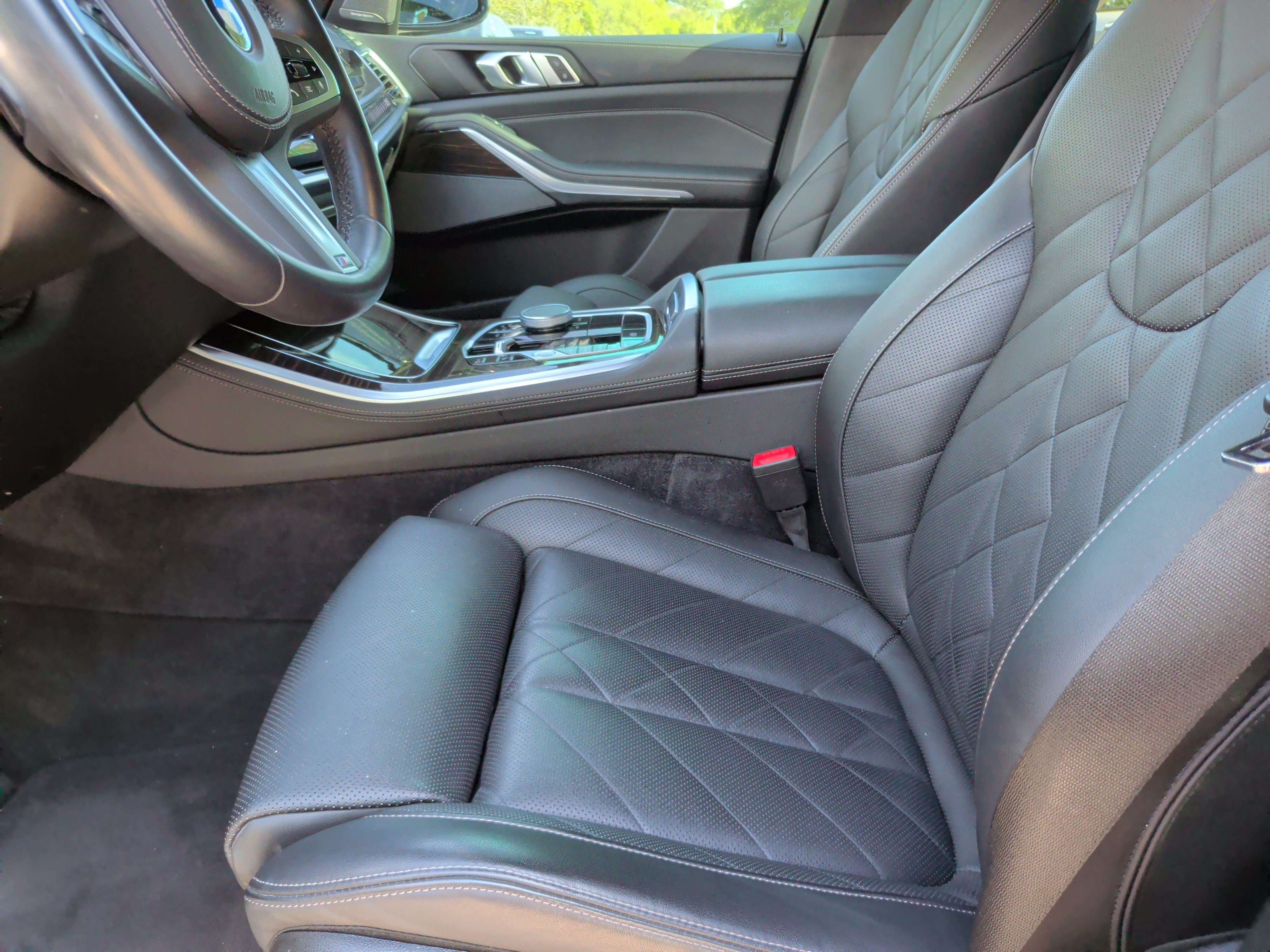 Used 2024 BMW X5 xDrive40i w/ M Sport Package AWD/4WD image 26
